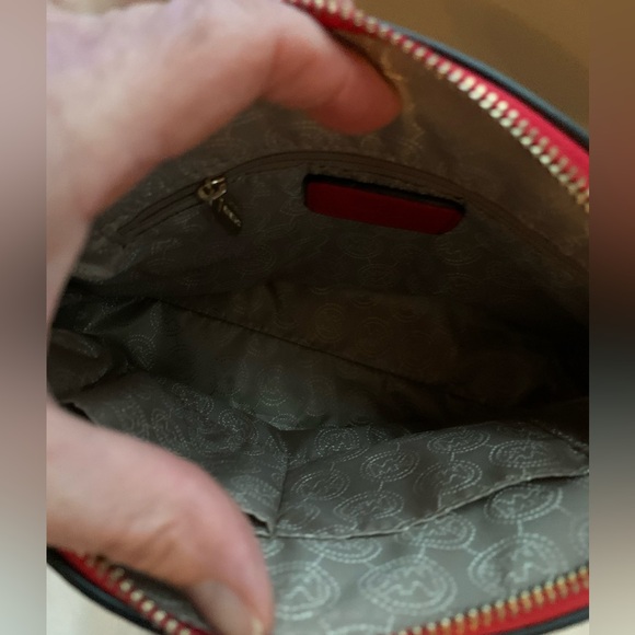 NWOT MK pebble leather with metallic accents, med. shoulder bag. Removable strap - Picture 3 of 6